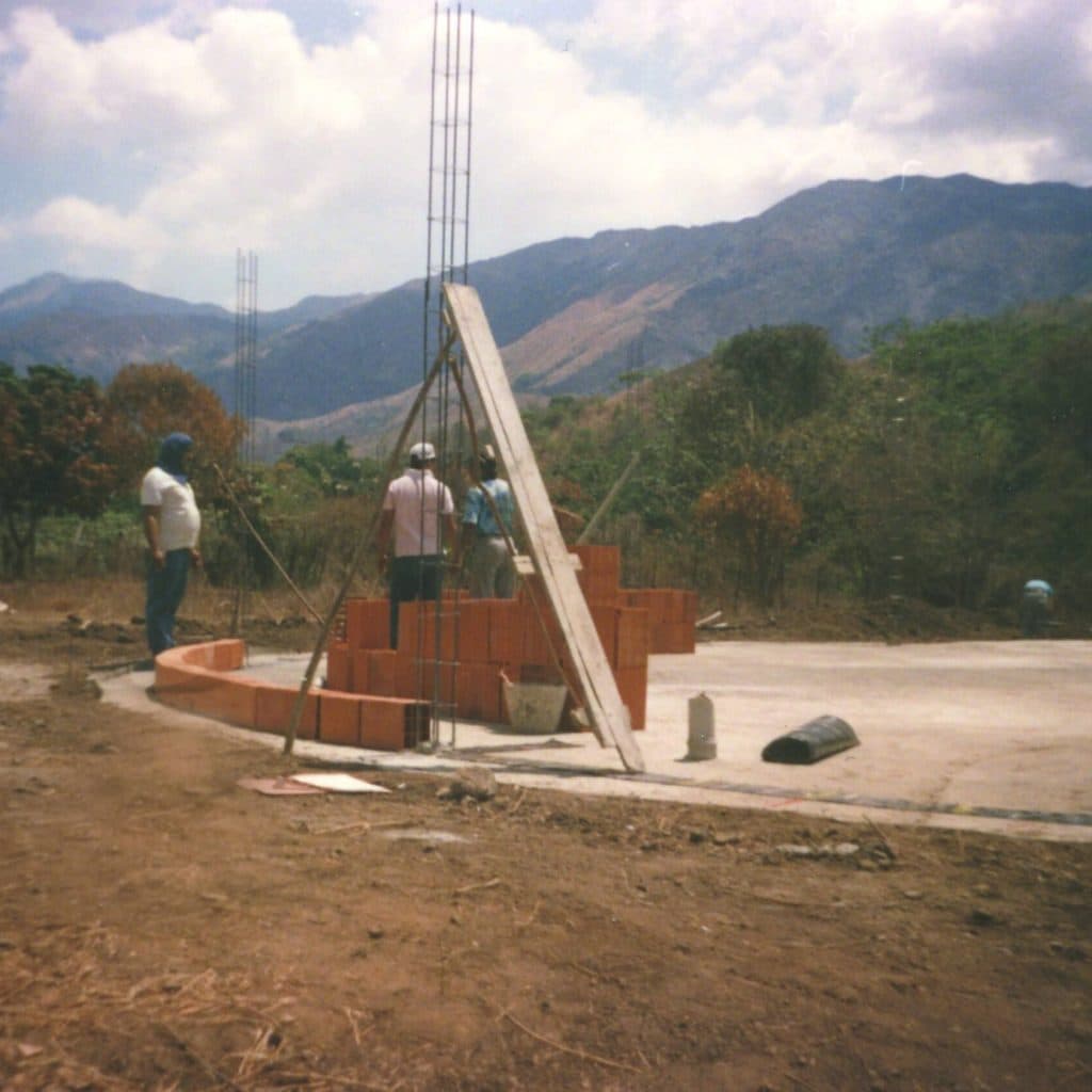 Bau des Ateliers in Venezuela ab 1995