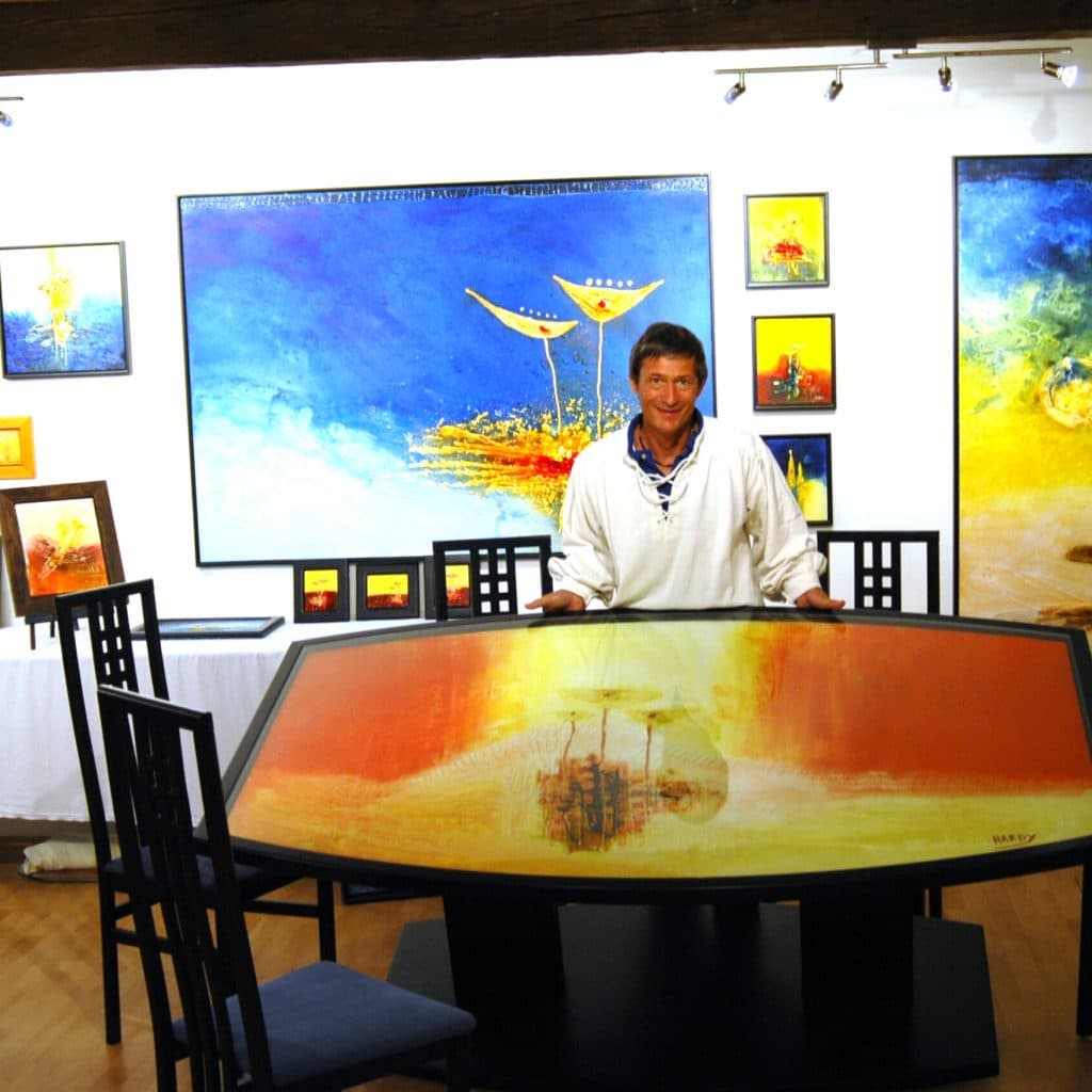 Individuell gestalteter Tisch von Hardy Brandner